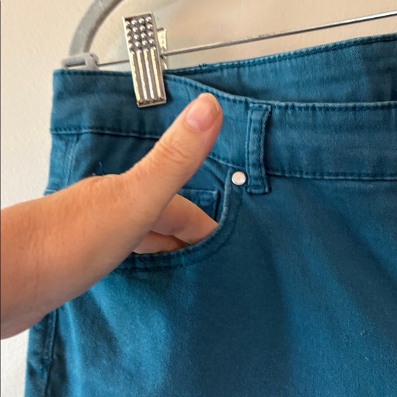 Jaclyn Smith Dark Teal Skinny Jeans - Picture 4 of 7